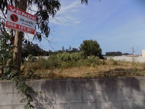 Lote com 478 m2 em Estela em Póvoa de Varzim