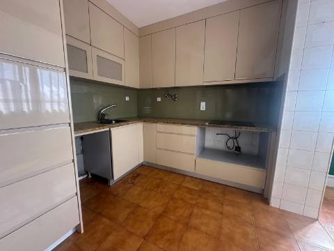 T4 Duplex c/ Terraço em 1ª Linha de Mar na Póvoa de Varzim