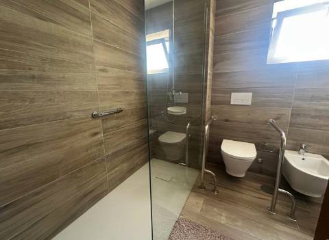 T4 Duplex c/ Terraço em 1ª Linha de Mar na Póvoa de Varzim