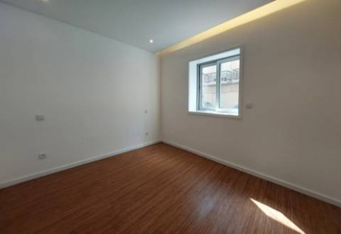 T2 + 1 c/ Terraço a 50m da Praia na Póvoa de Varzim