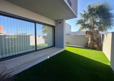 Moradia T3 Independente de Luxo na Póvoa de Varzim
