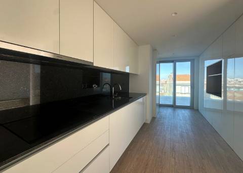 Penthouse T3 Nova em 1ª Linha de Mar em Vila do Conde