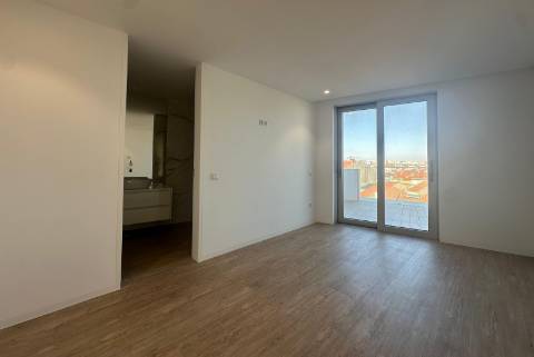 Penthouse T3 Nova em 1ª Linha de Mar em Vila do Conde