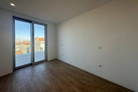 Penthouse T3 Nova em 1ª Linha de Mar em Vila do Conde