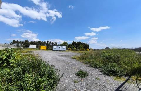 Terreno com 2.406 m² em Touguinhó Vila do Conde