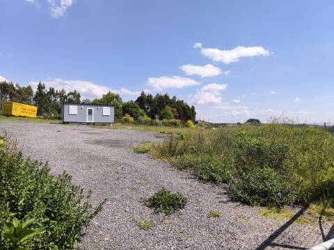 Terreno com 2.406 m² em Touguinhó Vila do Conde