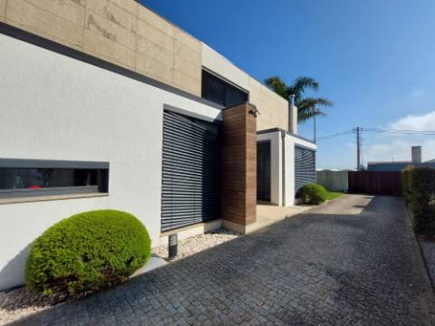 Moradia T4 na Póvoa de Varzim