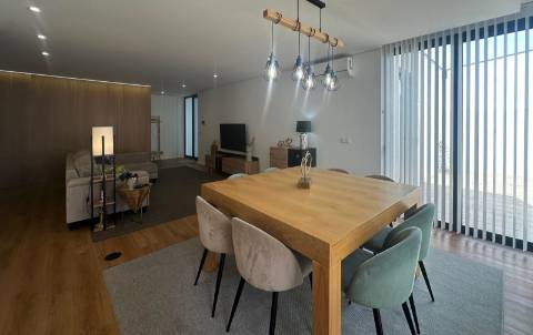 Moradia T4 Junto à Praia em Aver-o-Mar na Póvoa de Varzim
