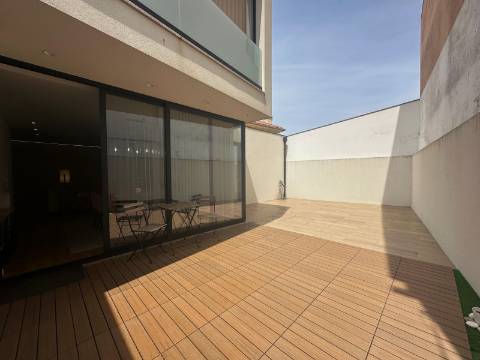 Moradia T4 Junto à Praia em Aver-o-Mar na Póvoa de Varzim
