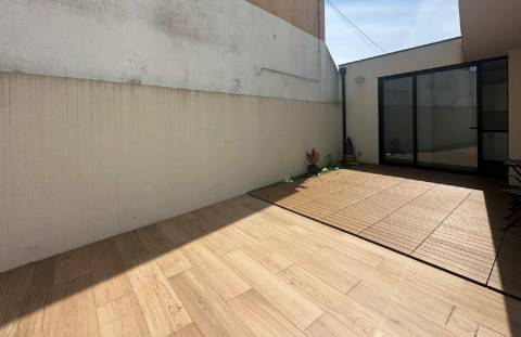 Moradia T4 Junto à Praia em Aver-o-Mar na Póvoa de Varzim
