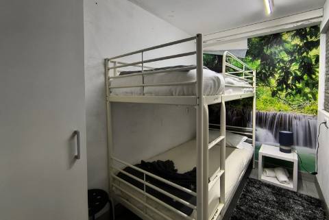 Moradia c/ Espaço Comercial e Alojamento Local em Rio Mau Vila do Conde
