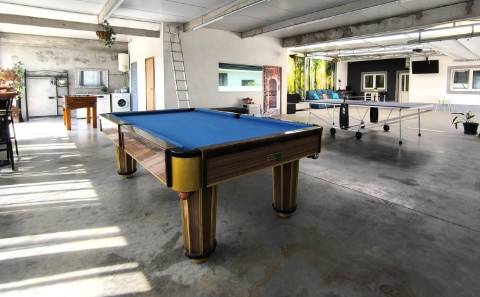 Moradia c/ Espaço Comercial e Alojamento Local em Rio Mau Vila do Conde
