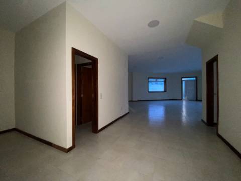 Loja com 145m2 em Vila Chã Vila do Conde