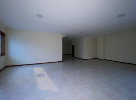 Loja com 145m2 em Vila Chã Vila do Conde