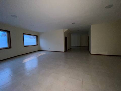 Loja com 145m2 em Vila Chã Vila do Conde