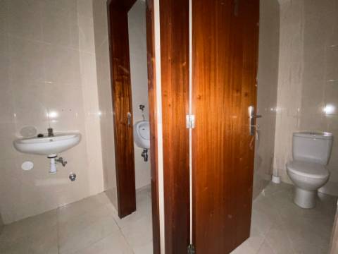 Loja com 145m2 em Vila Chã Vila do Conde