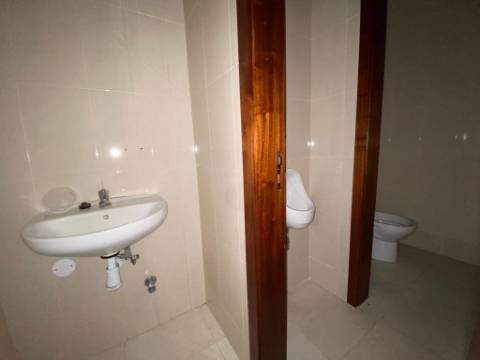 Loja com 145m2 em Vila Chã Vila do Conde