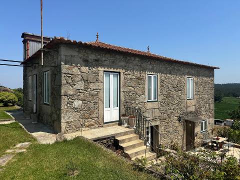 Moradia T3 Rústica em Terroso Póvoa de Varzim