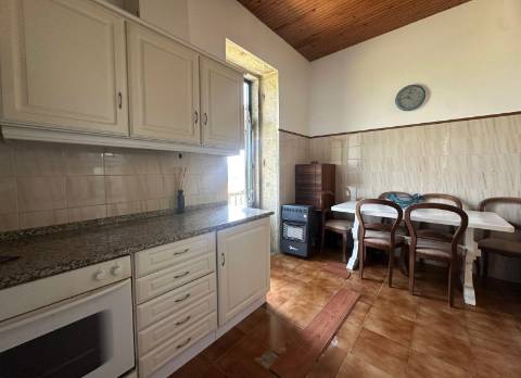 Moradia T3 Rústica em Terroso Póvoa de Varzim