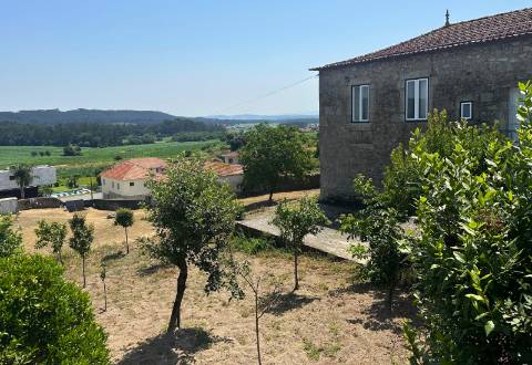 Moradia T3 Rústica em Terroso Póvoa de Varzim