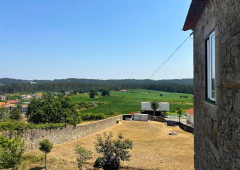 Moradia T3 Rústica em Terroso Póvoa de Varzim