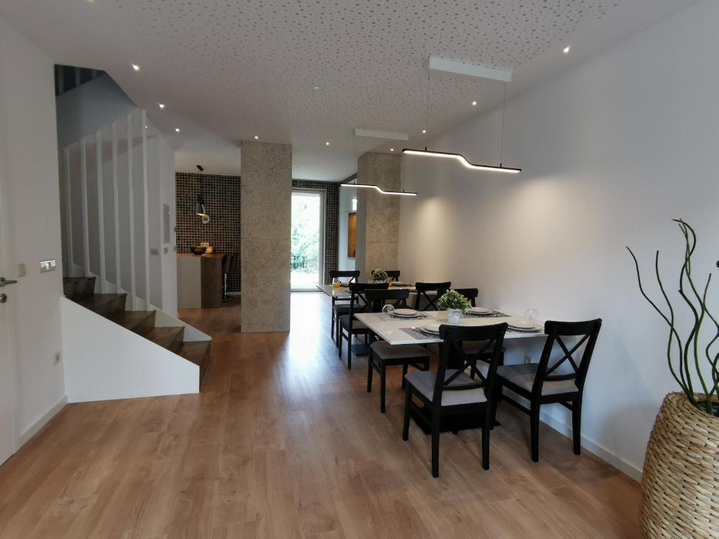 Moradia T4 Triplex na Póvoa de Varzim