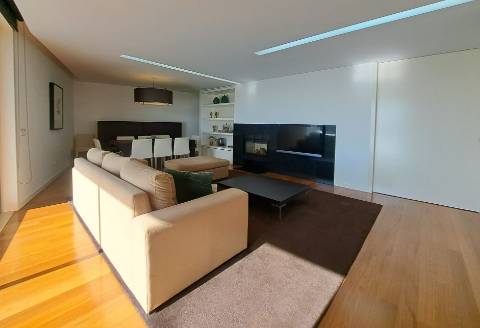 T3 de Luxo c/ Terraço Panorâmico no Último Piso em Vila do Conde