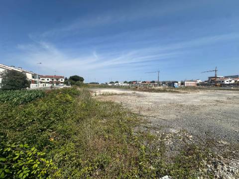 Fantástico Lote com 400 m2 na Póvoa de Varzim