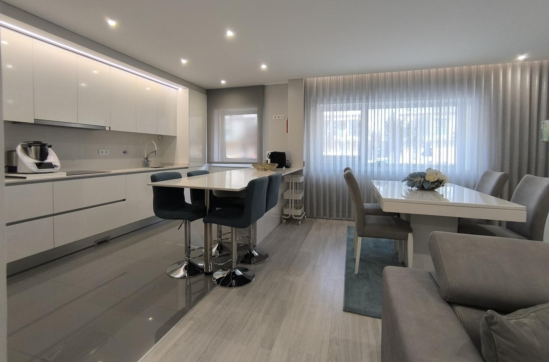 Apartamento T3 com Terraço na Póvoa de Varzim