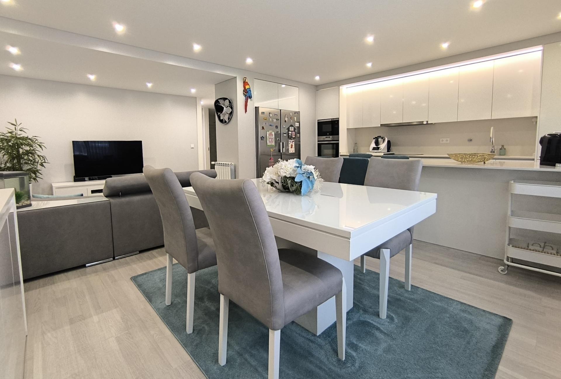 Apartamento T3 com Terraço na Póvoa de Varzim