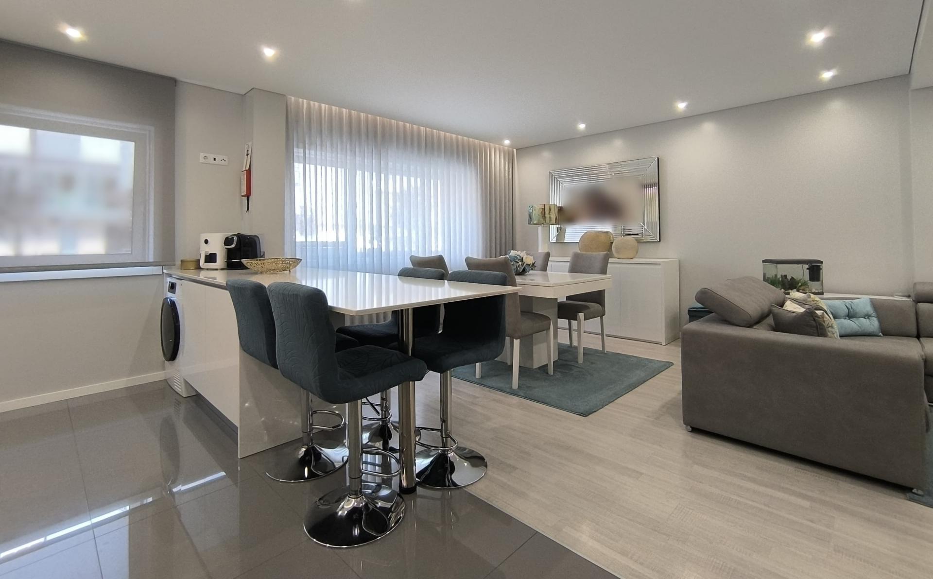 Apartamento T3 com Terraço na Póvoa de Varzim