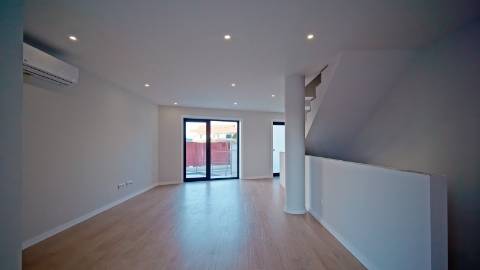 T3 Duplex Novo em Póvoa de Varzim