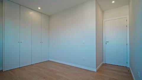T3 Duplex Novo em Póvoa de Varzim