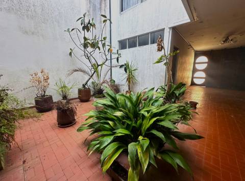 Moradia com Traça de Arquiteto no Coração da Póvoa de Varzim