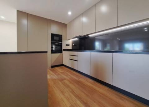 T3 Totalmente Remodelado no Centro da Póvoa de Varzim