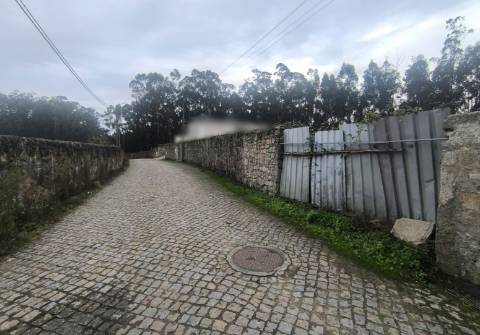 Terreno com 722m2 em Beiriz na Póvoa de Varzim