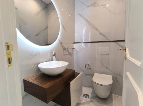 T2+1 Totalmente Remodelado c/ Jardim no Centro da Póvoa de Varzim