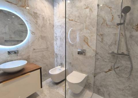 T2+1 Totalmente Remodelado c/ Jardim no Centro da Póvoa de Varzim