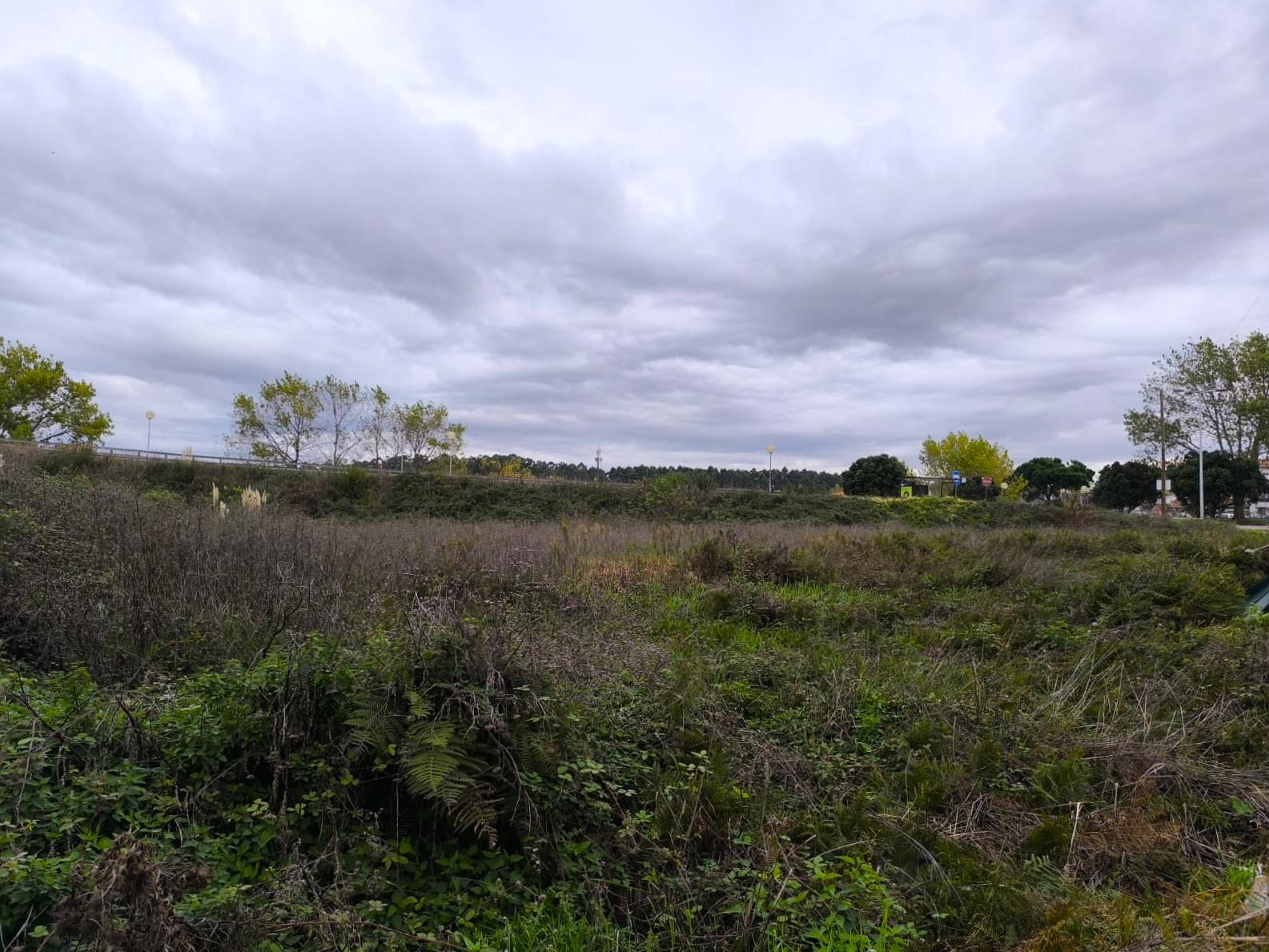 Lote para construção c/ 1304 m2 em Beiriz na Póvoa de Varzim
