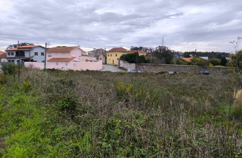 Lote para construção c/ 1304 m2 em Beiriz na Póvoa de Varzim
