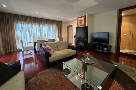 T3 em Condomínio Fechado c/ Piscina na Póvoa de Varzim