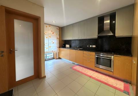 T3 em Condomínio Fechado c/ Piscina na Póvoa de Varzim