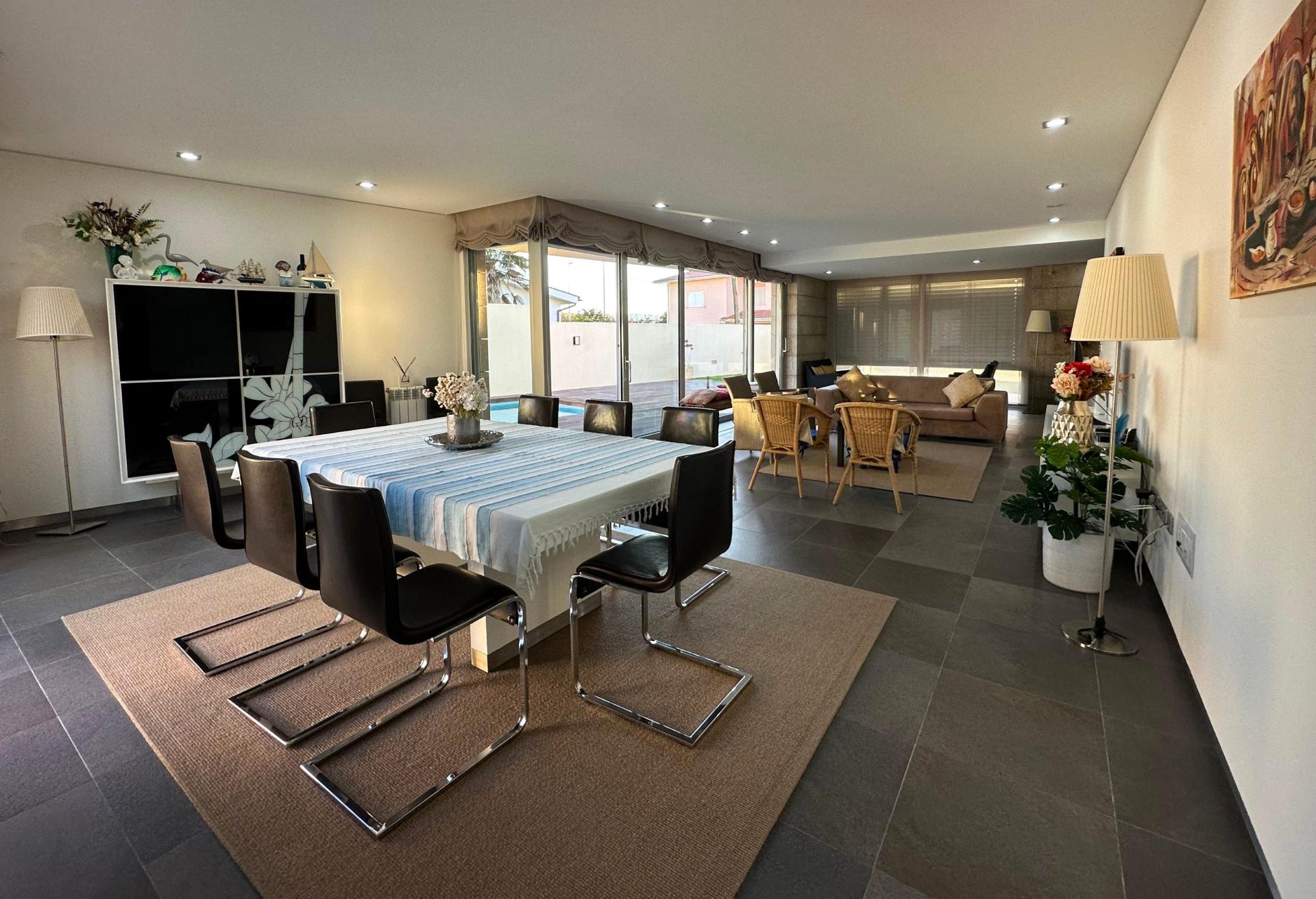 Moradia T4 com Piscina em Esposende