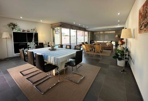 Moradia T4 com Piscina em Esposende