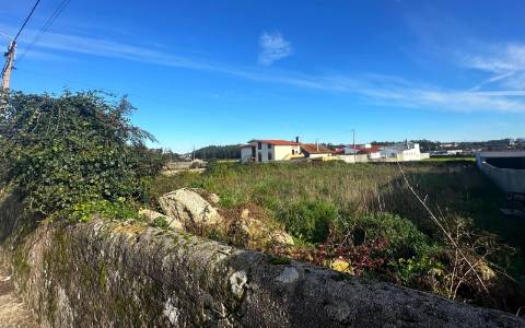 Lote com 486m2 em Argivai na Póvoa de Varzim