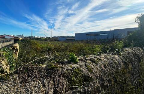 Lote com 486m2 em Argivai na Póvoa de Varzim