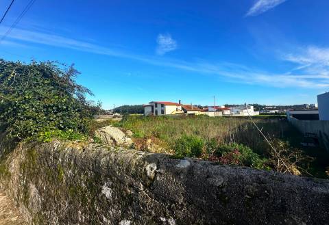 Lote com 467m2 em Argivai na Póvoa de Varzim