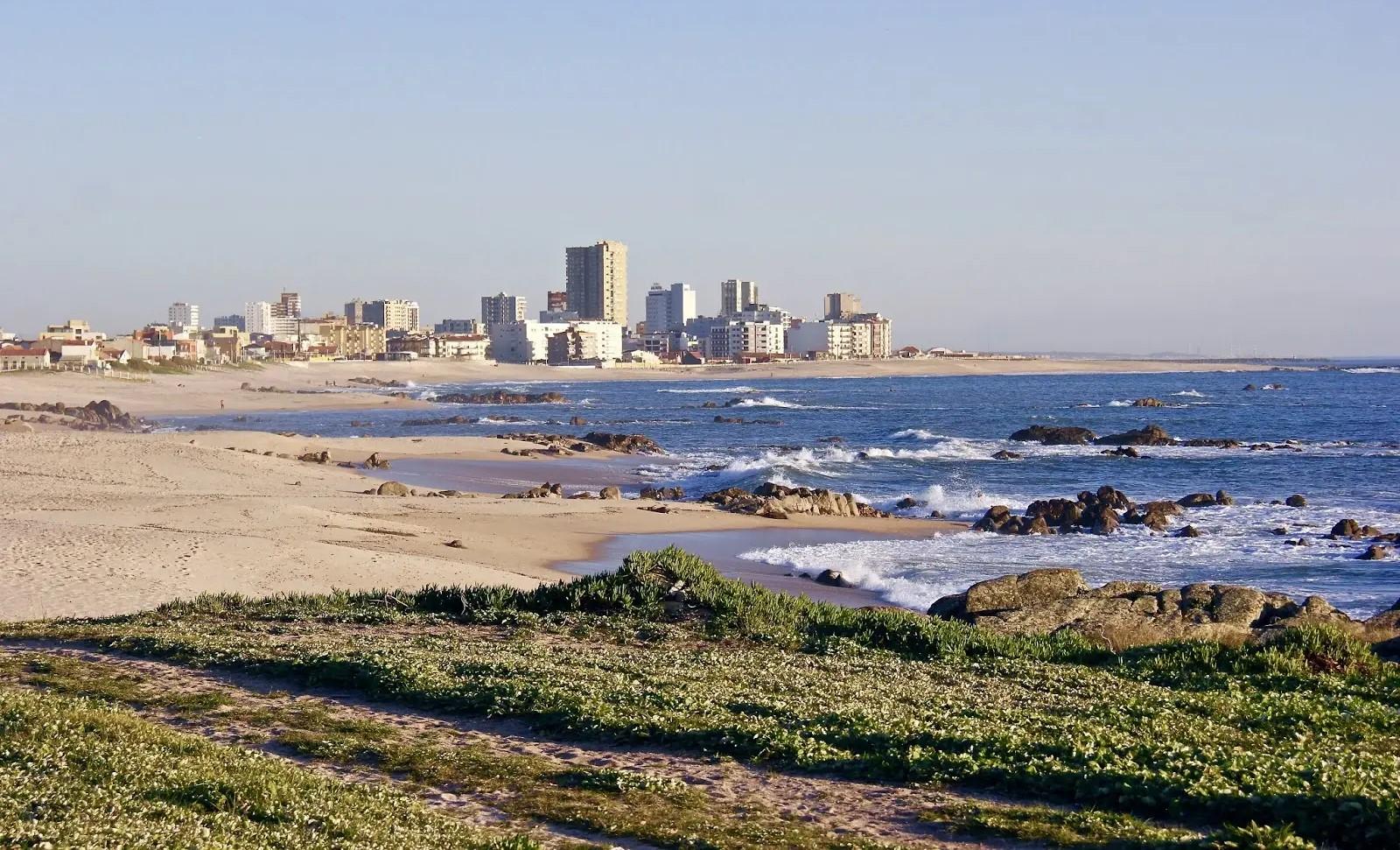 Prédio em 2ª Linha de Mar em Vila do Aver-O-Mar na Póvoa de Varzim