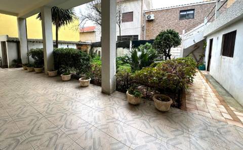 Moradia T5 em 2ª Linha de Mar em Vila do Aver-O-Mar na Póvoa de Varzim