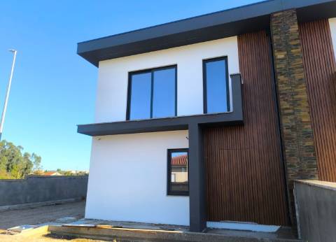 Moradia T3 em Construção em Balazar na Póvoa de Varzim
